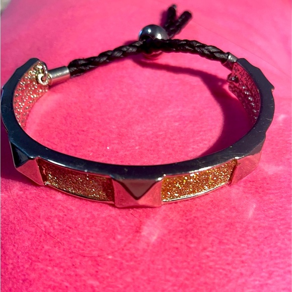 Guess gold pink Bracelet!! ✨⚡️💗 - Picture 2 of 4